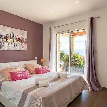Vue 4 *